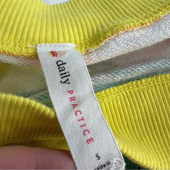 Anthropologie Daily practice cropped floral sweatshirt sz S - Picture 3 of 6